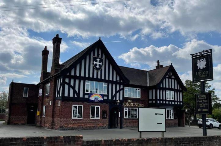 Upton Arms Hotel Pontefract Eksteriør bilde